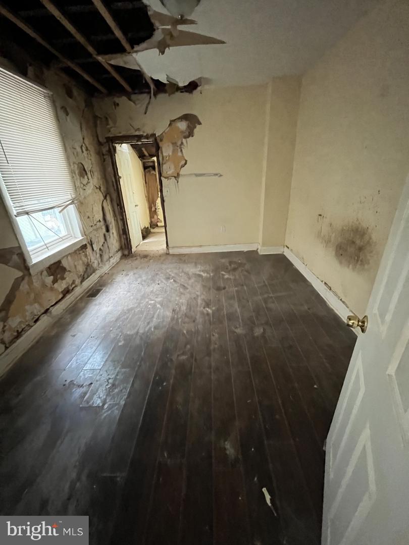 1119 W Nevada St Property Photo 4
