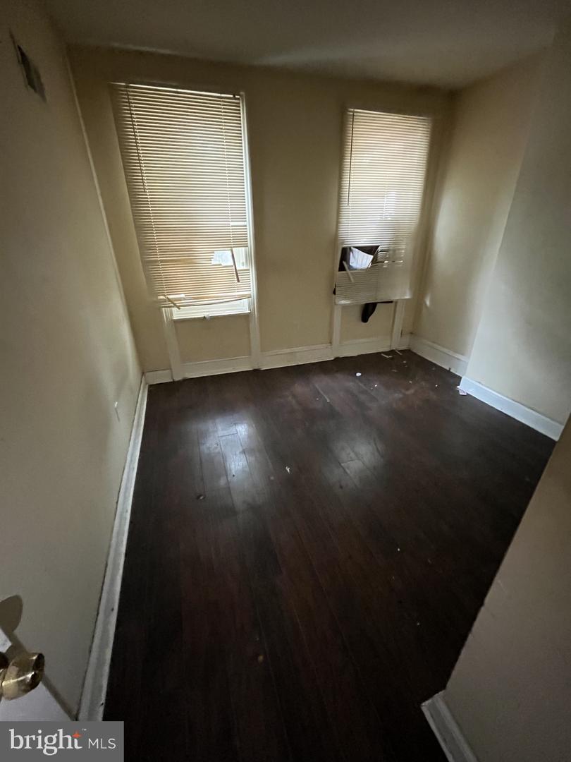 1119 W Nevada St Property Photo 9