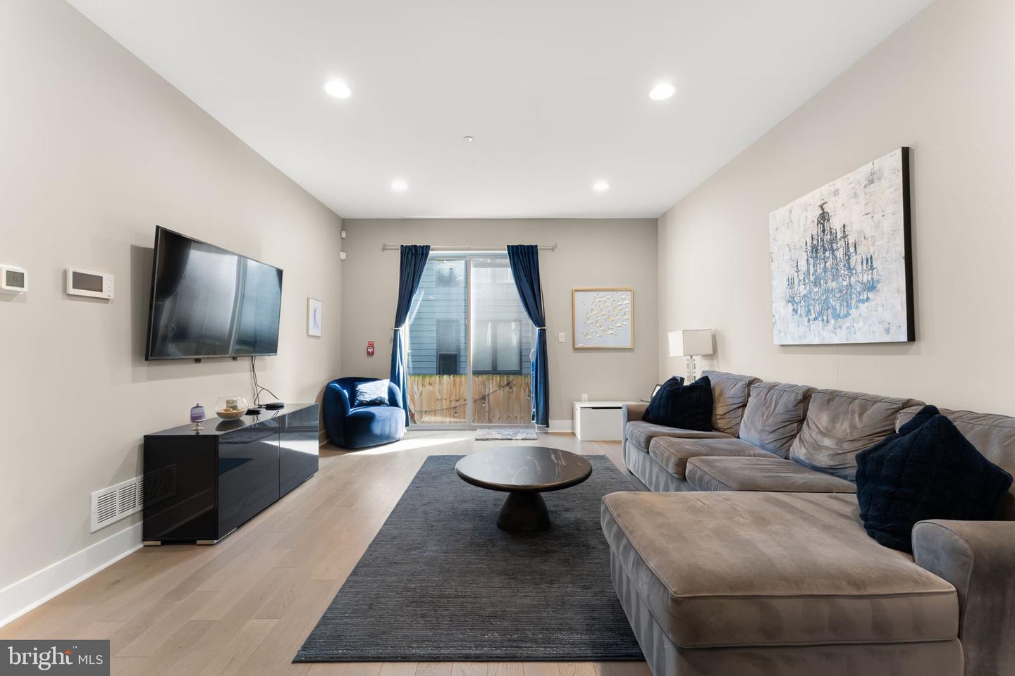 819 N Uber St #2 Property Photo 8