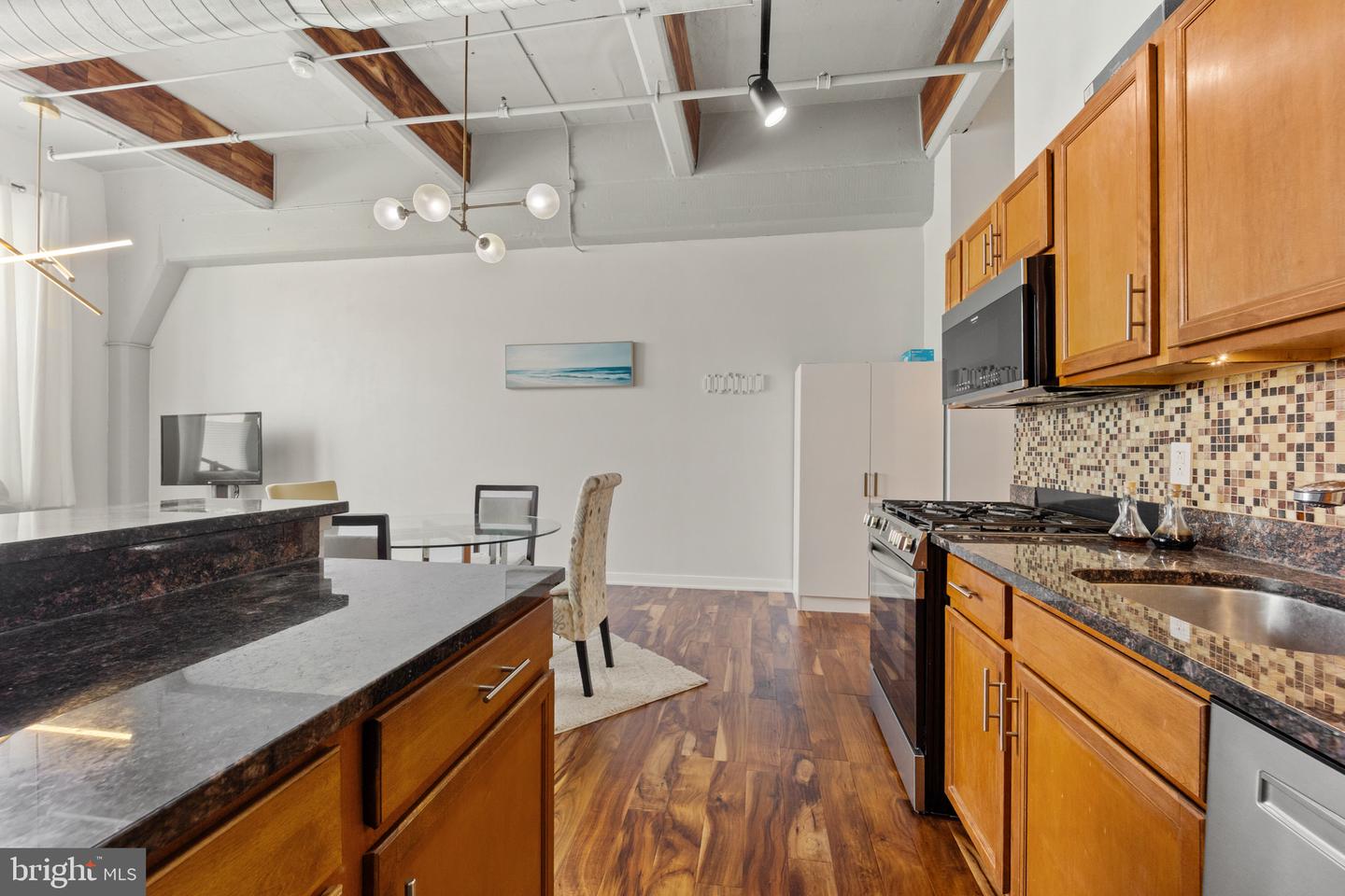 511 N Broad St #304 Property Photo 6