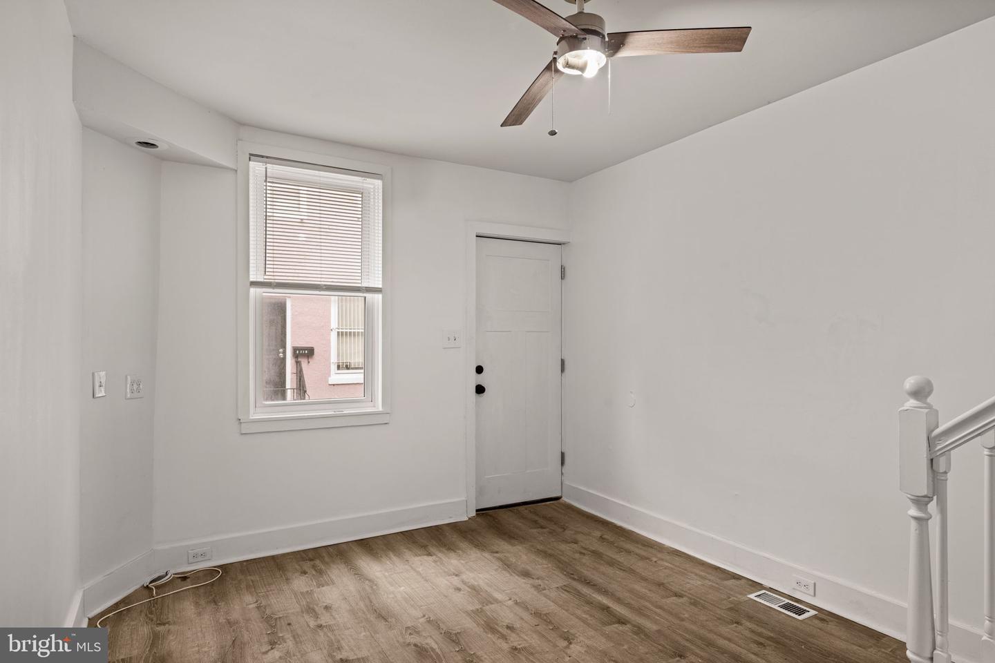 2117 N Hope St Property Photo 3