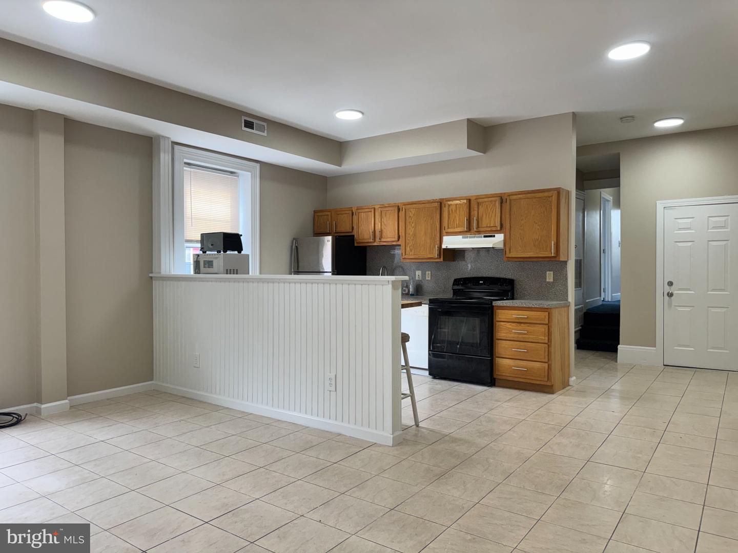 1617 W Oxford St #2 Property Photo 2
