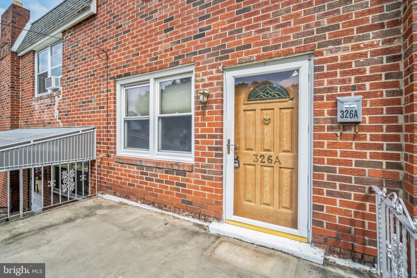 326 Ripka St #a Property Photo 3