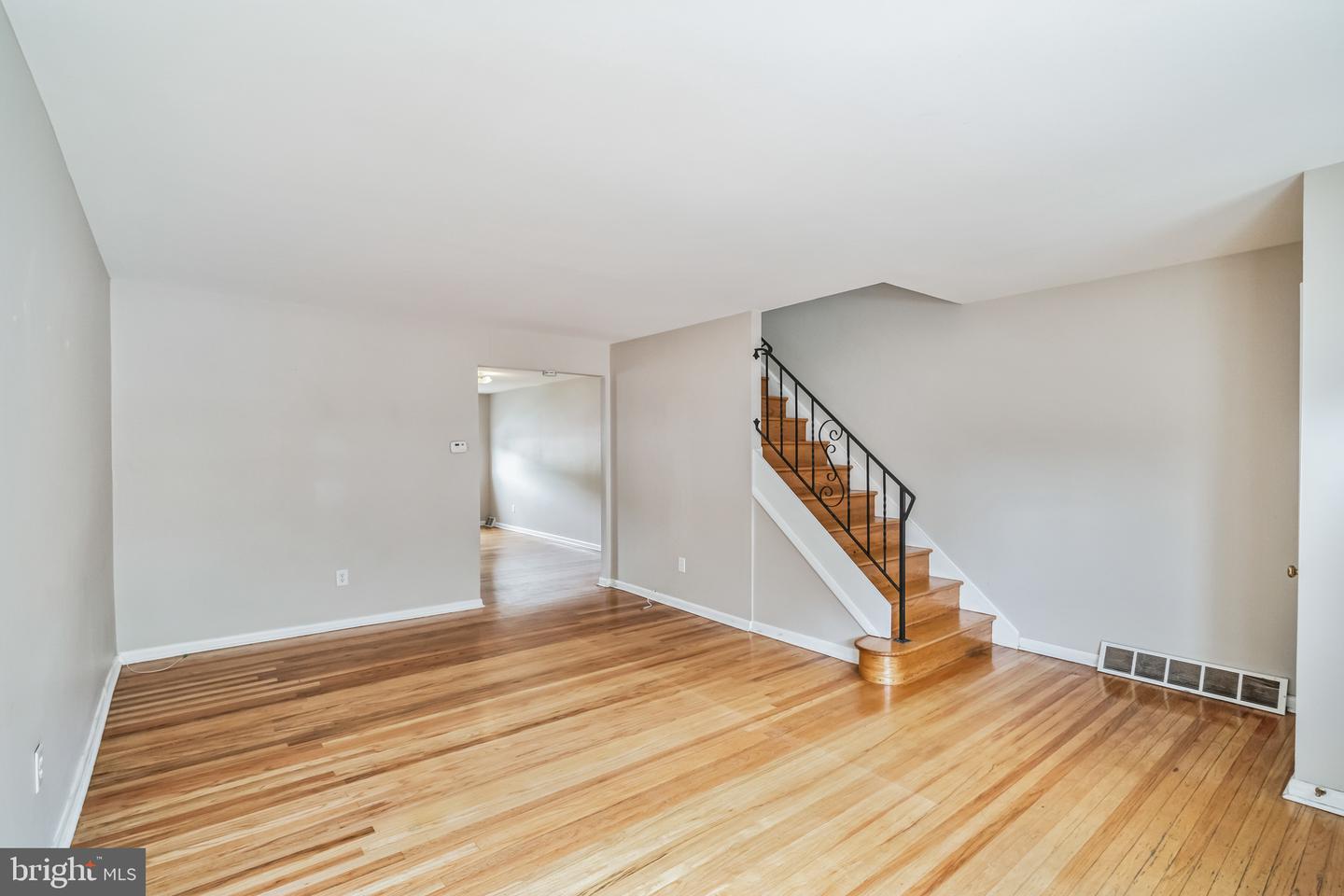 326 Ripka St #a Property Photo 8