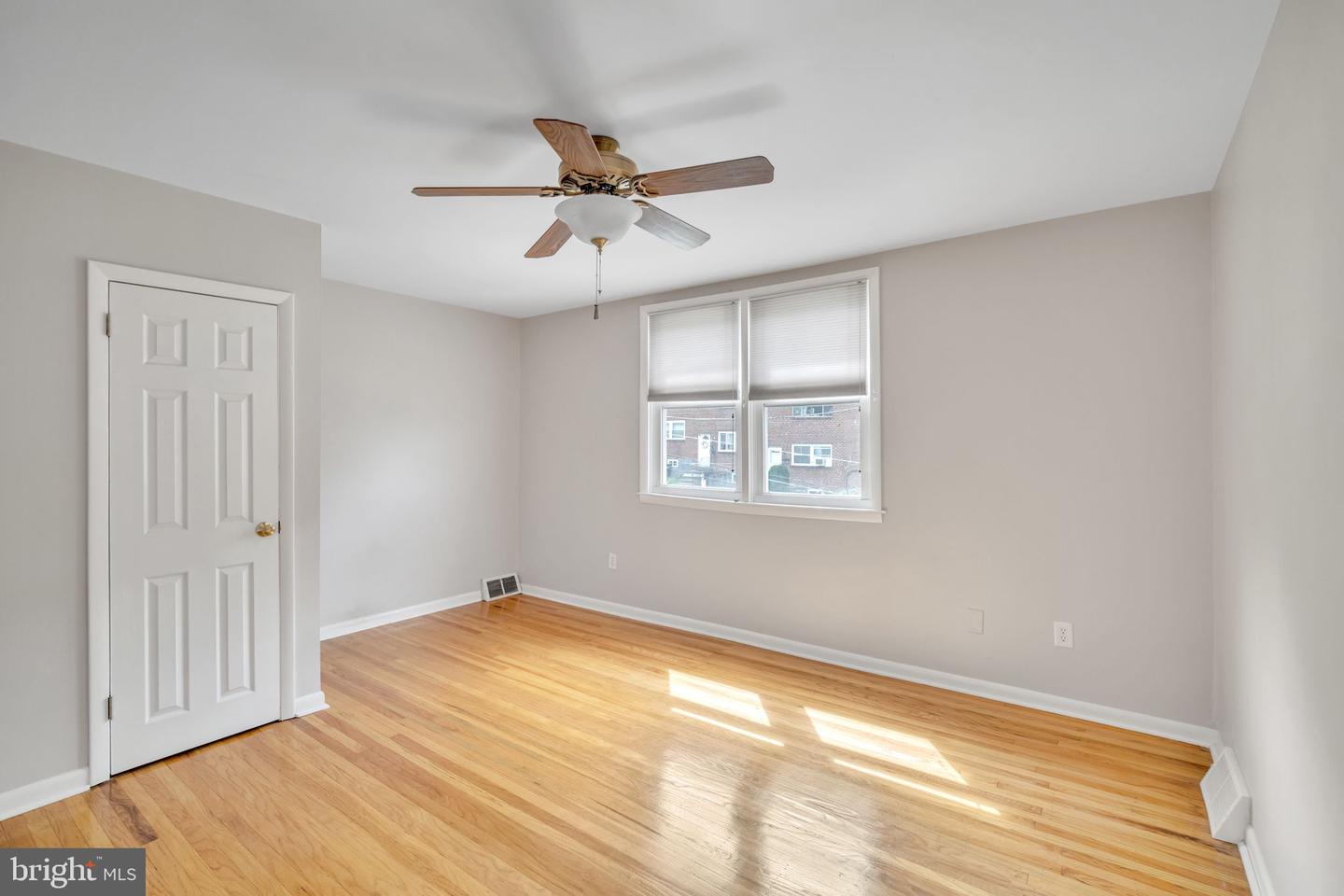 326 Ripka St #a Property Photo 16