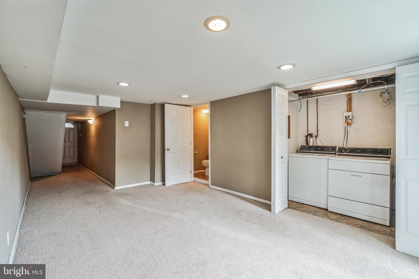 326 Ripka St #a Property Photo 21