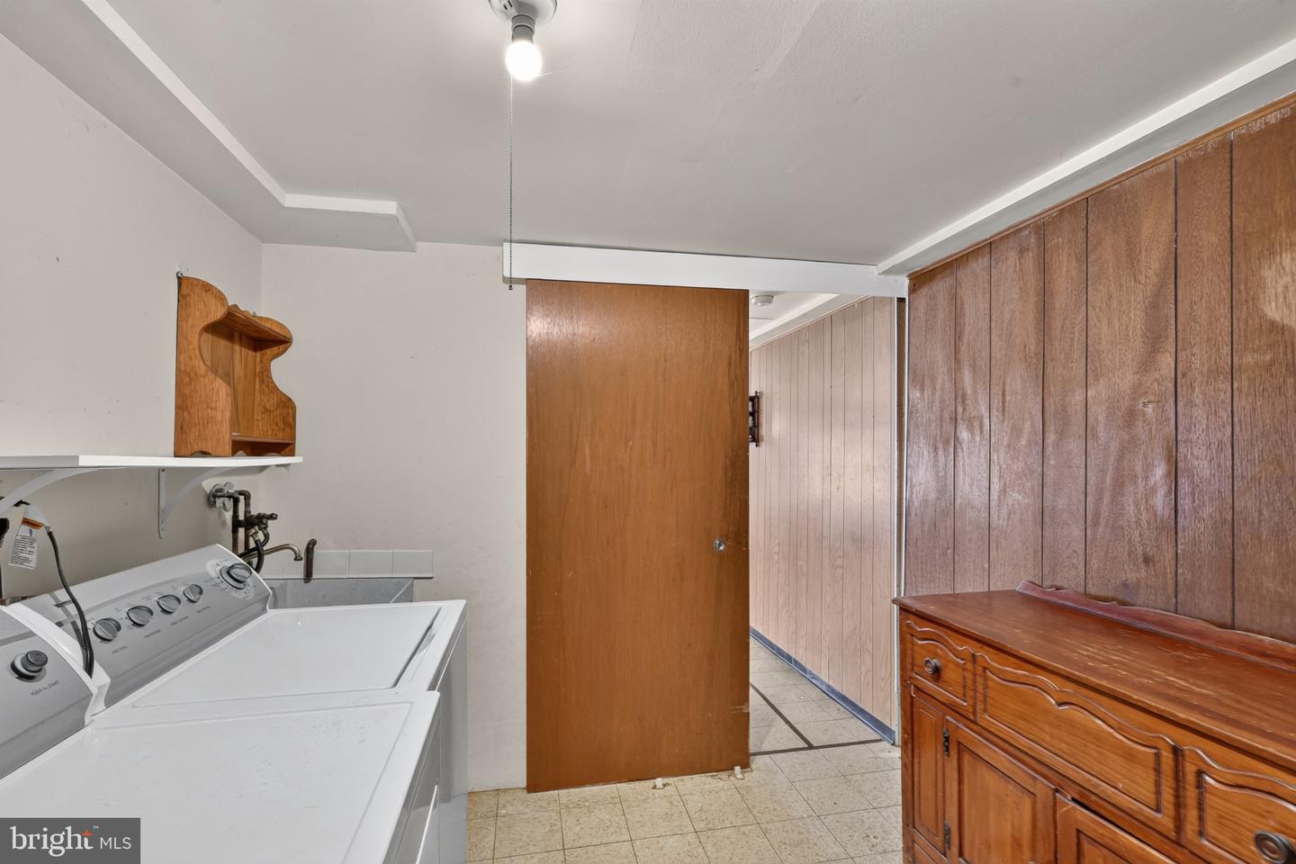 3545 Carey Rd Property Photo 32