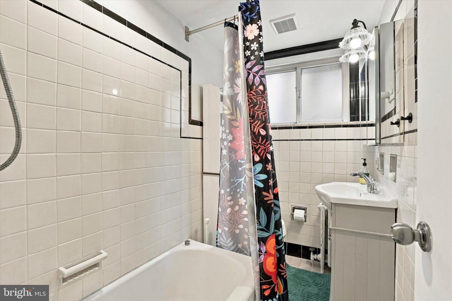 813 Moore St Property Photo 23