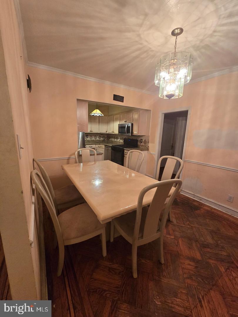 2211 Melvin St Property Photo 8