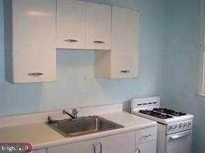 4236 Aldine St Property Photo 4
