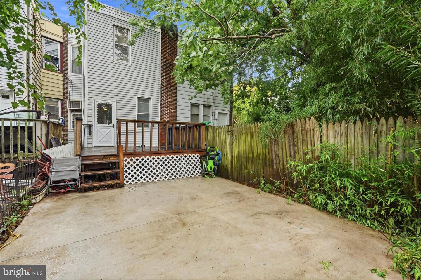 6112 Gillespie St Property Photo 24