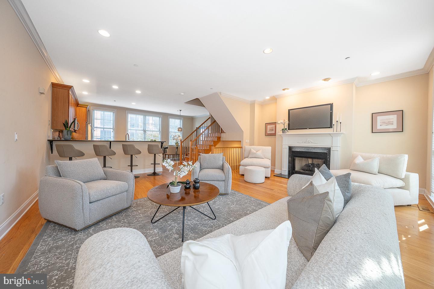 1834 Fairmount Ave Property Photo 1
