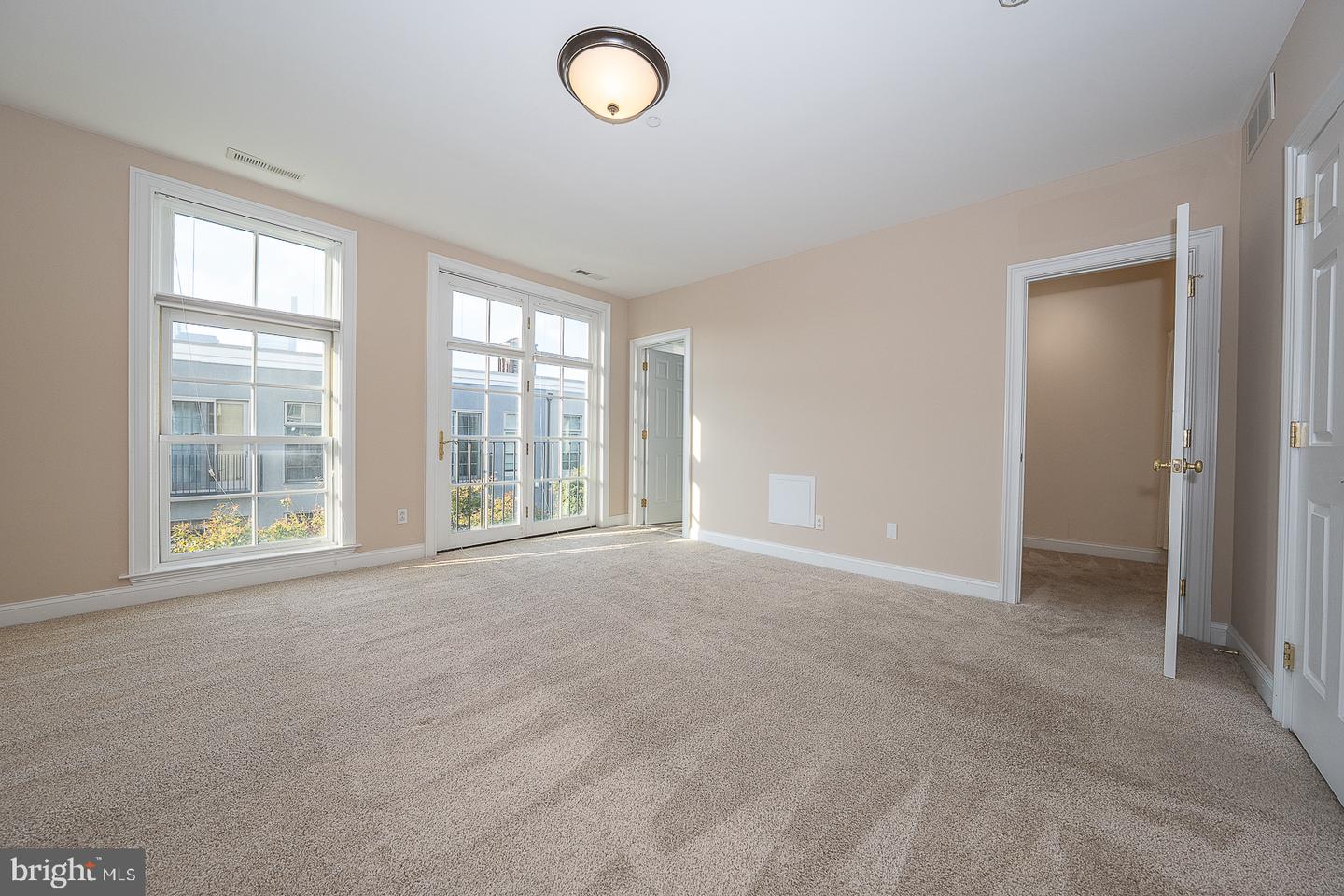 1834 Fairmount Ave Property Photo 28