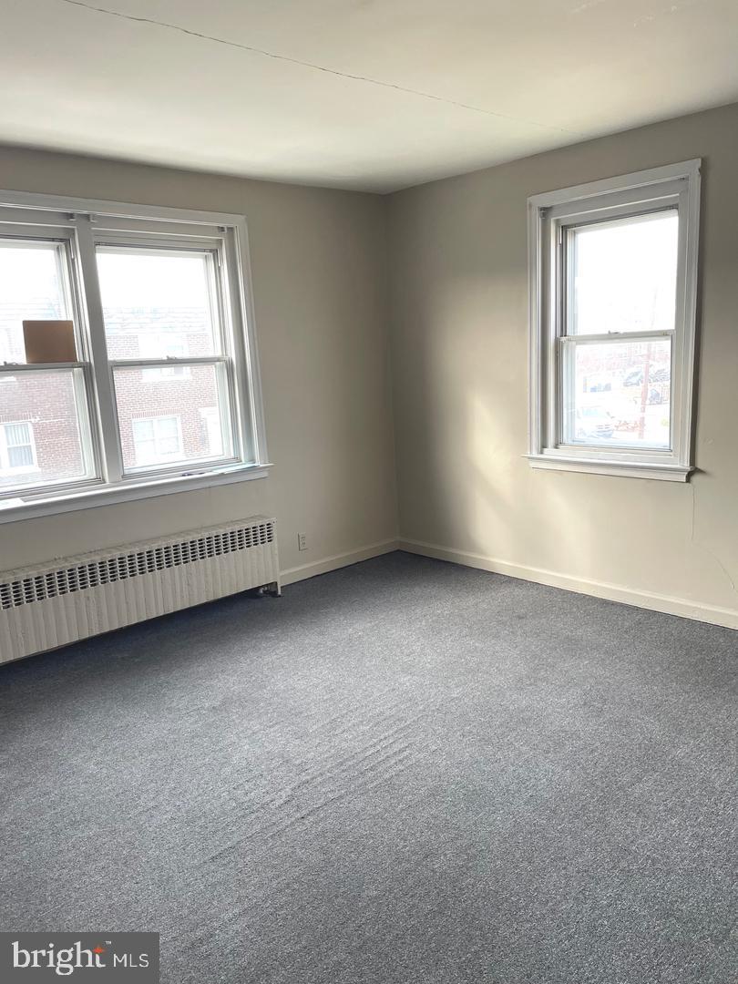 1211 Elbridge St Property Photo 2