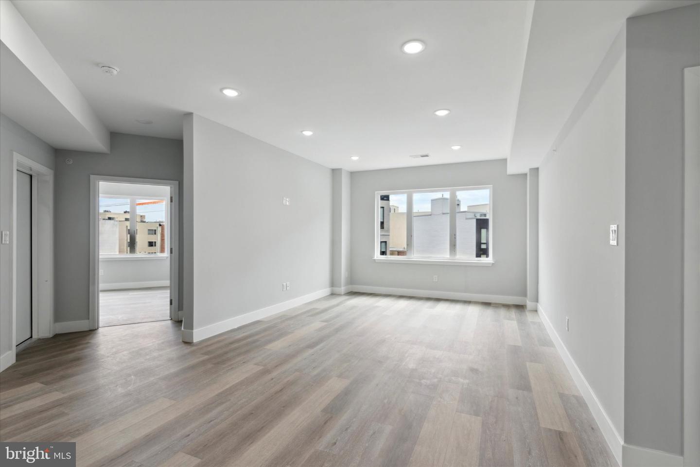 1600 Ridge Ave Property Photo 3