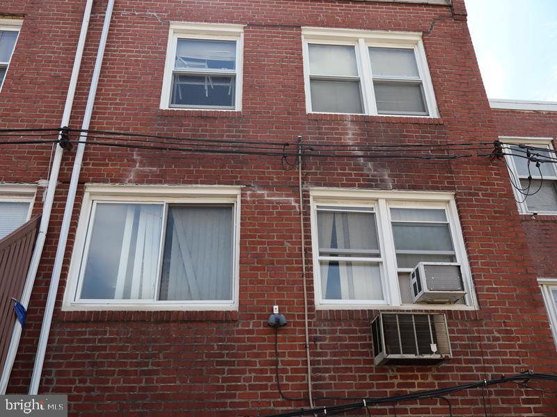 7939 Fayette St Property Photo 3
