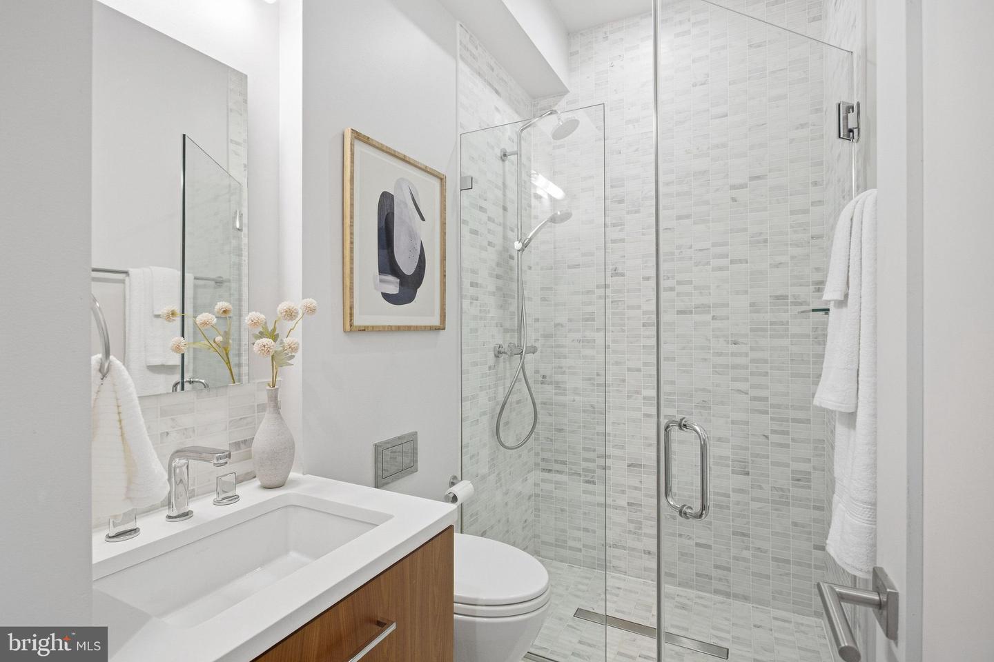 2301 Bainbridge St #308 Property Photo 23