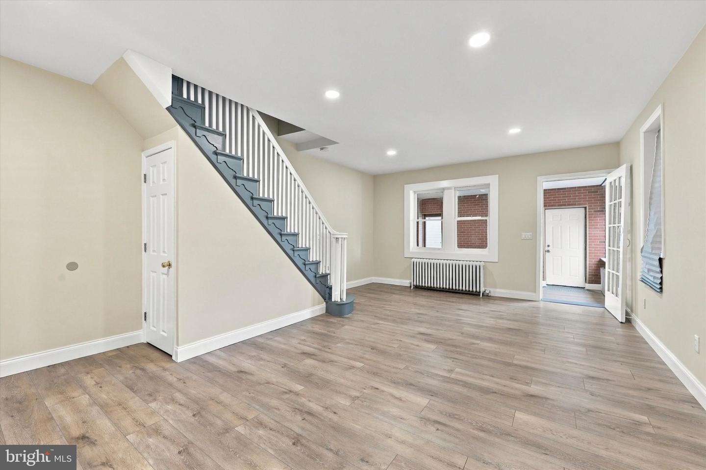 227 Lindley Ave Property Photo 4