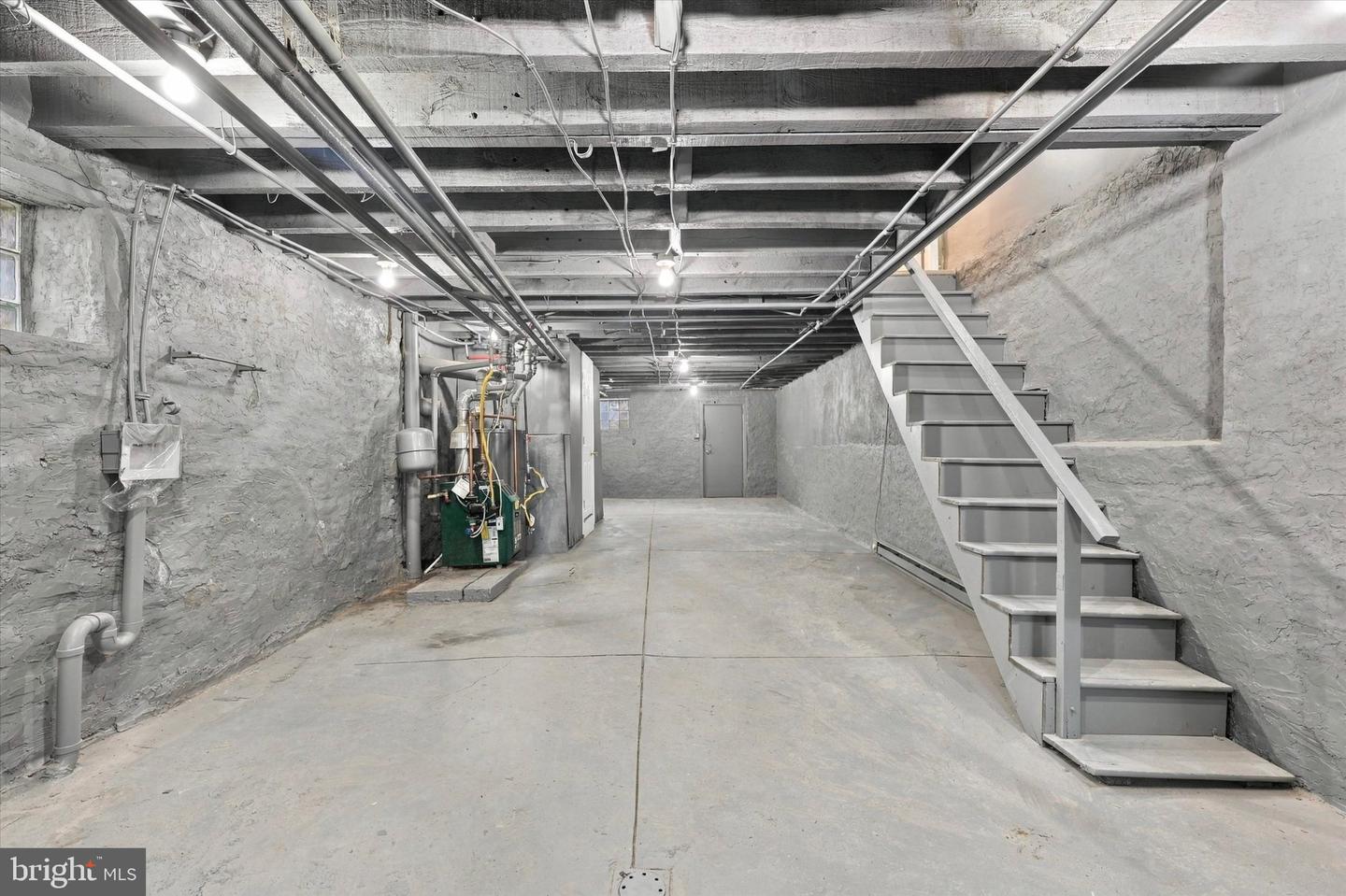 227 Lindley Ave Property Photo 12