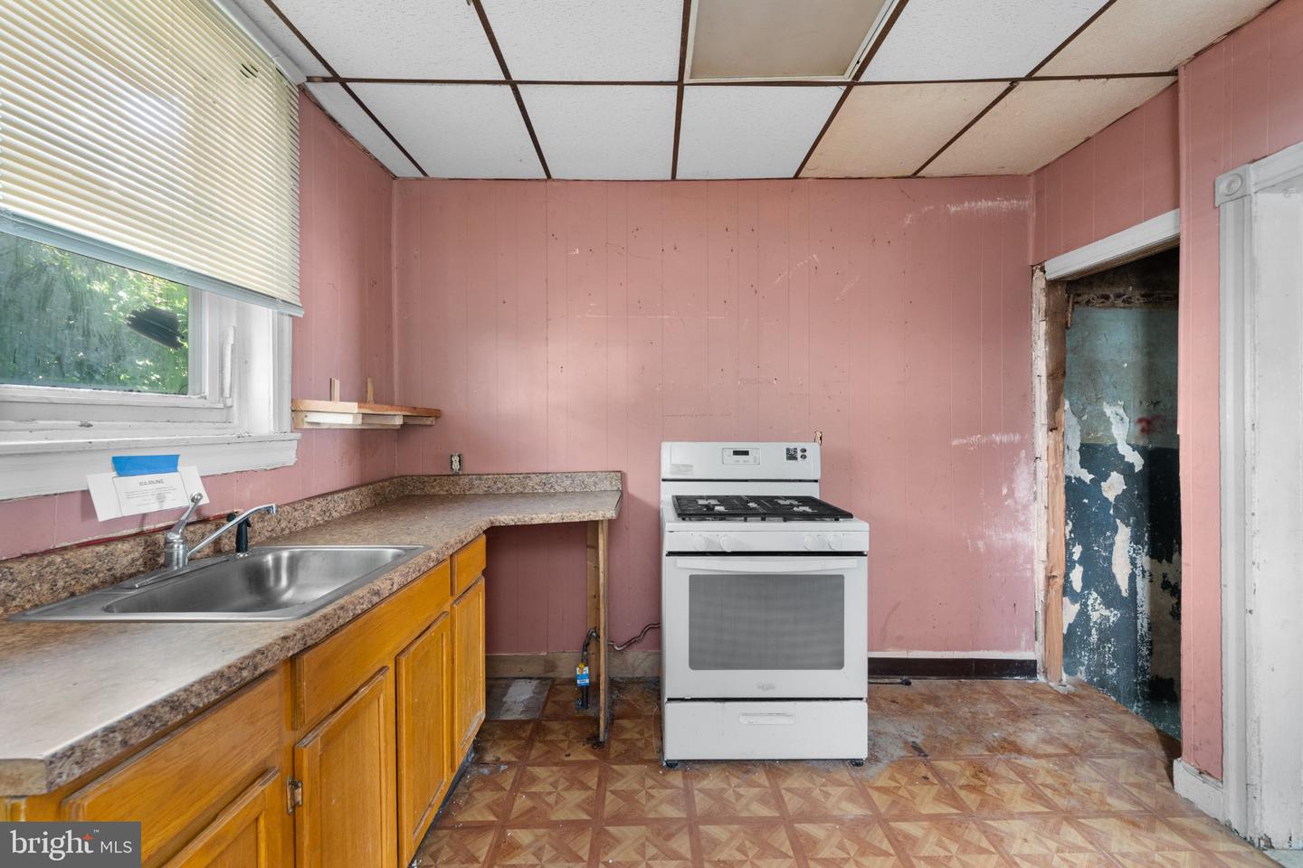 5845 Ellsworth St Property Photo 7