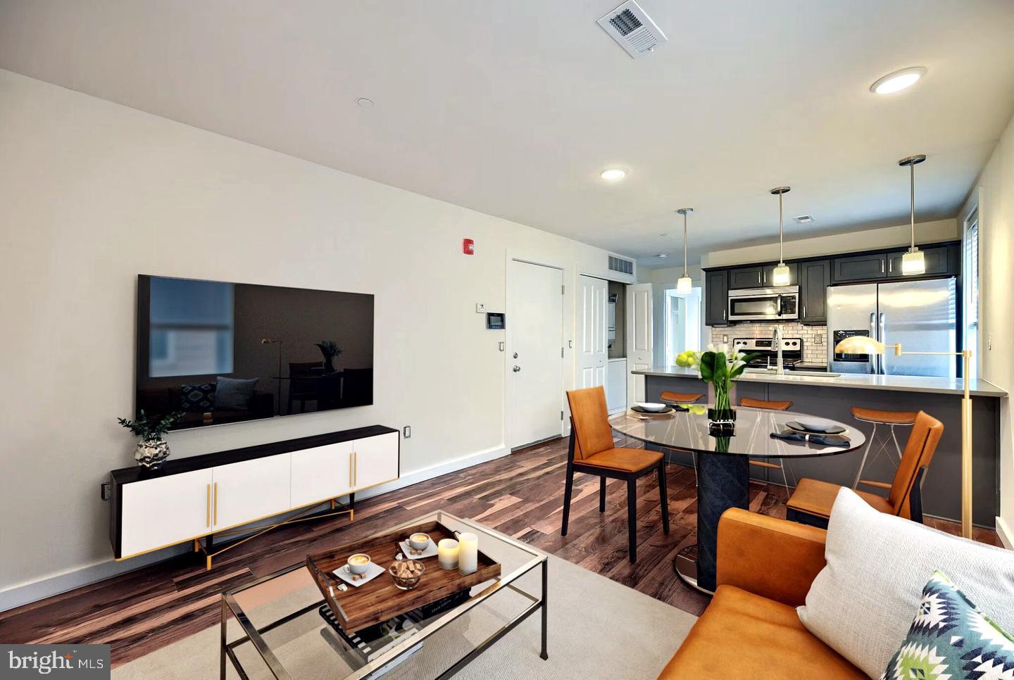 3041 Master St. #unit C Property Photo 3