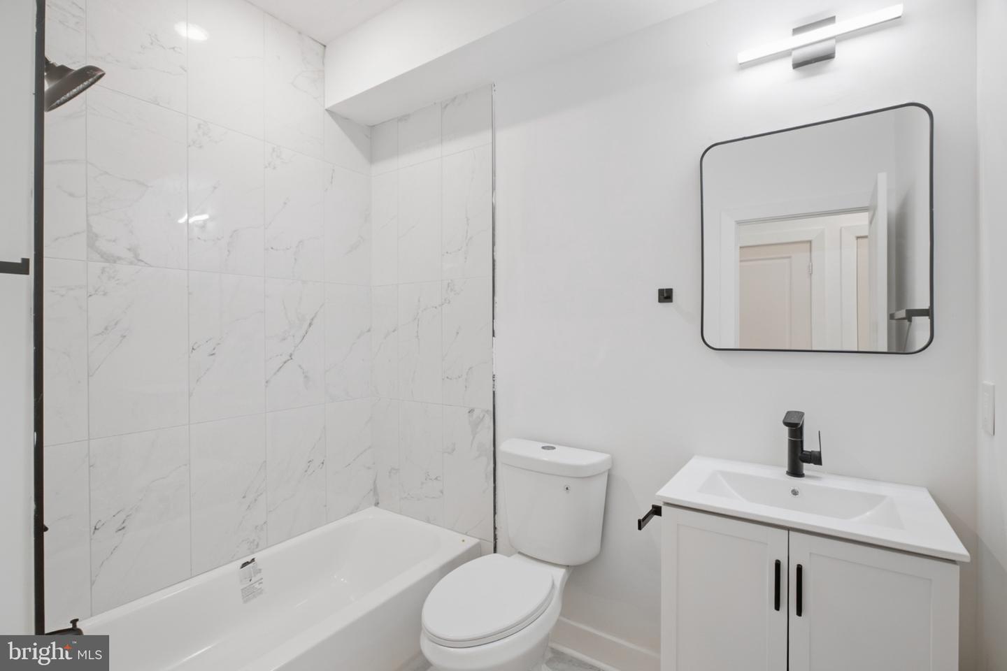 2506 N 12th St #2 Property Photo 3