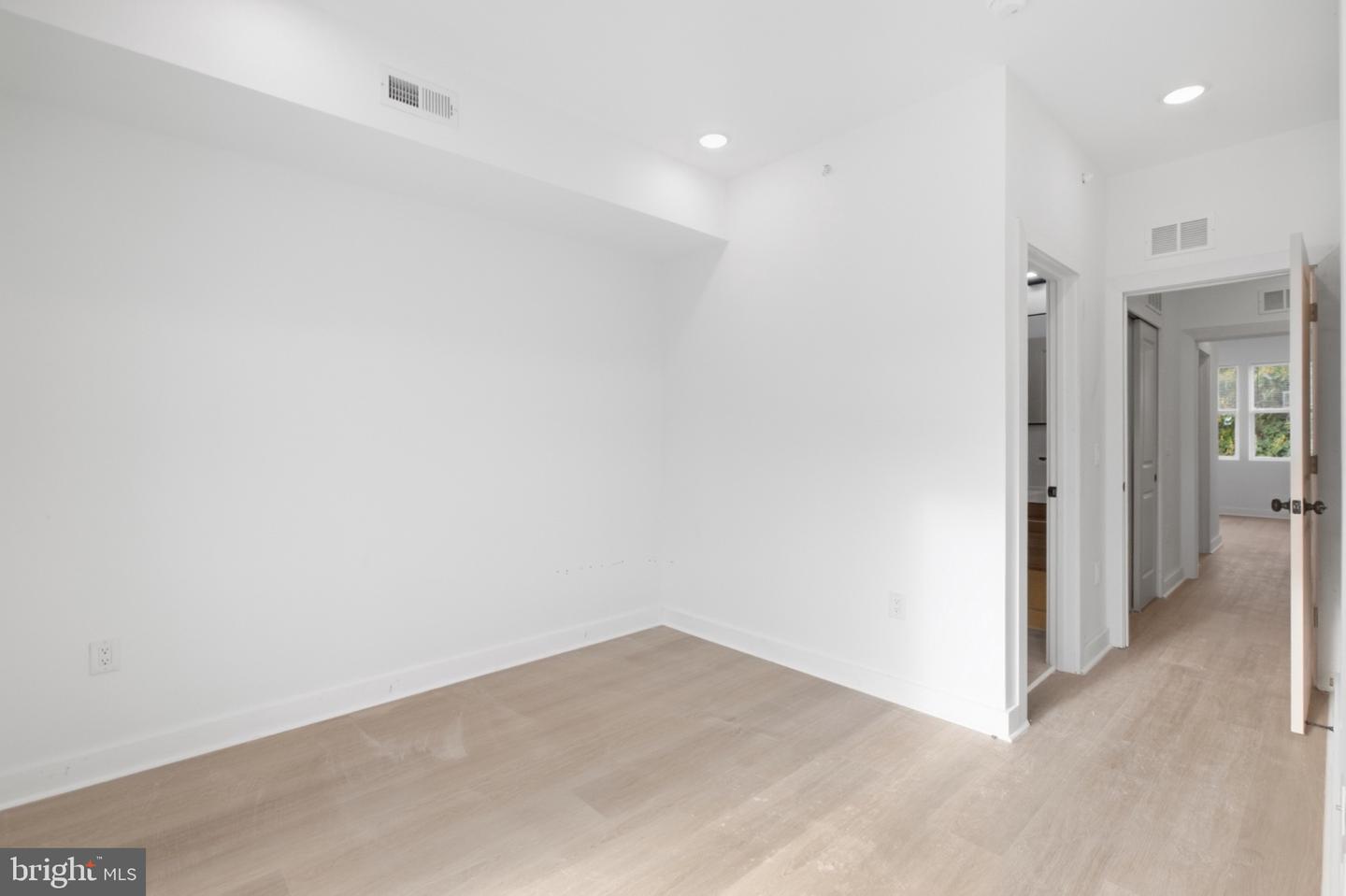 2506 N 12th St #2 Property Photo 15