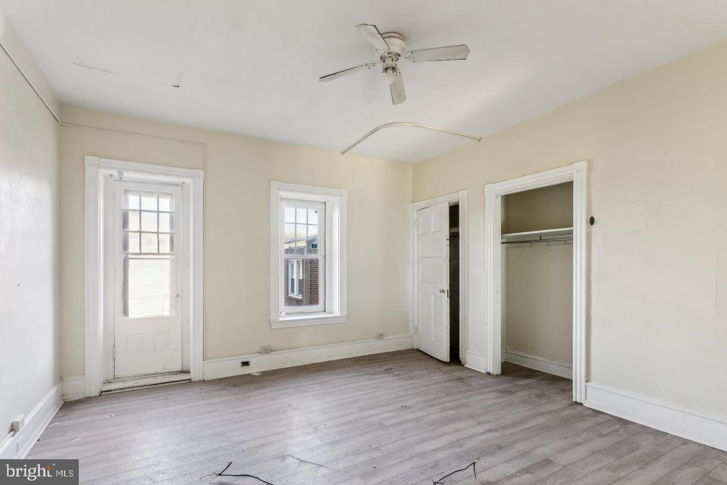 329 E Wister St Property Photo 12