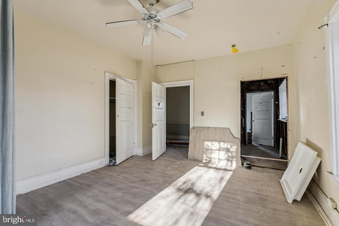 329 E Wister St Property Photo 15