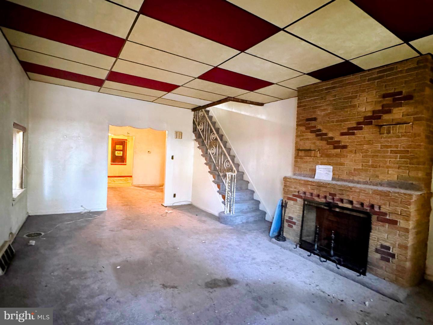 1332 N Frazier St Property Photo 5