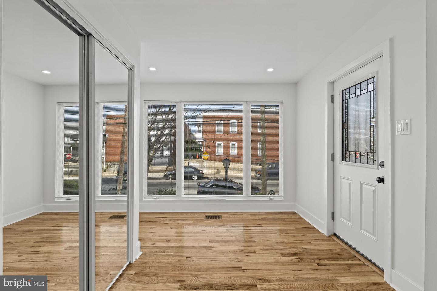 5306 Locust St Property Photo 3