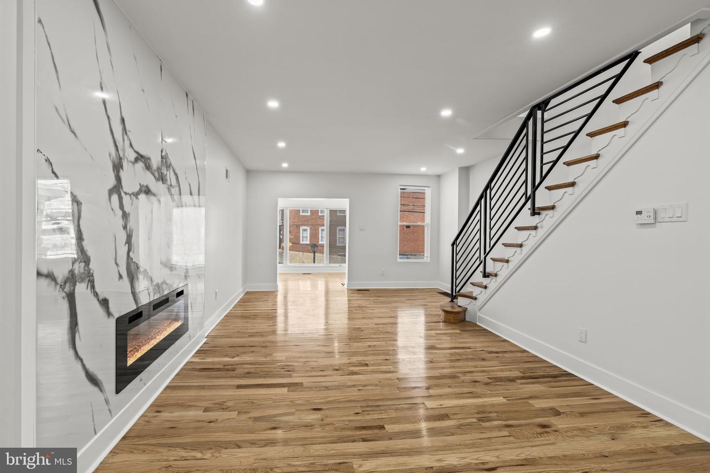 5306 Locust St Property Photo 8