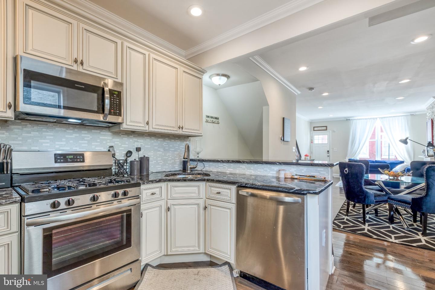 2017 Pierce St Property Photo 4