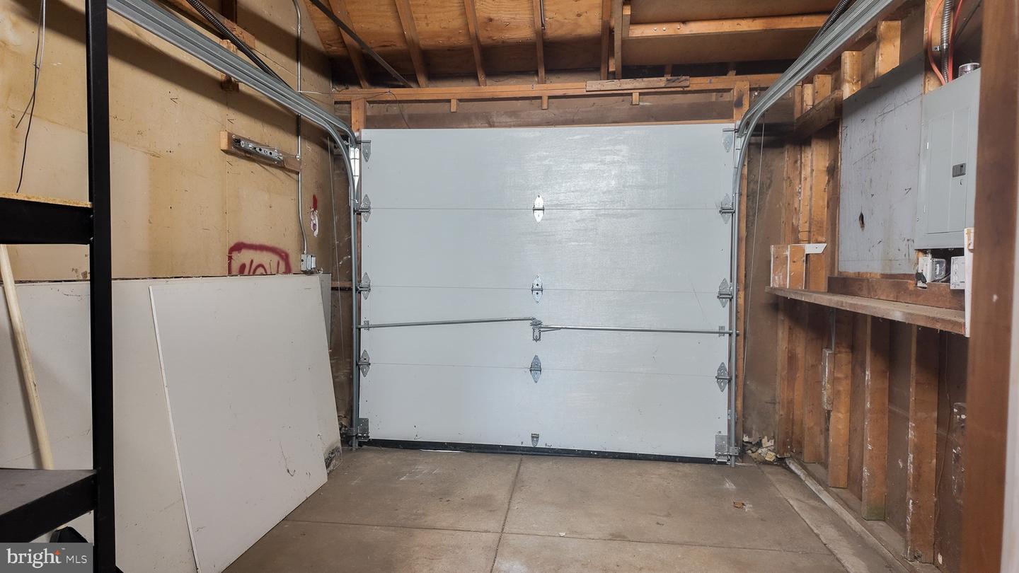 9316 Academy Rd Property Photo 28