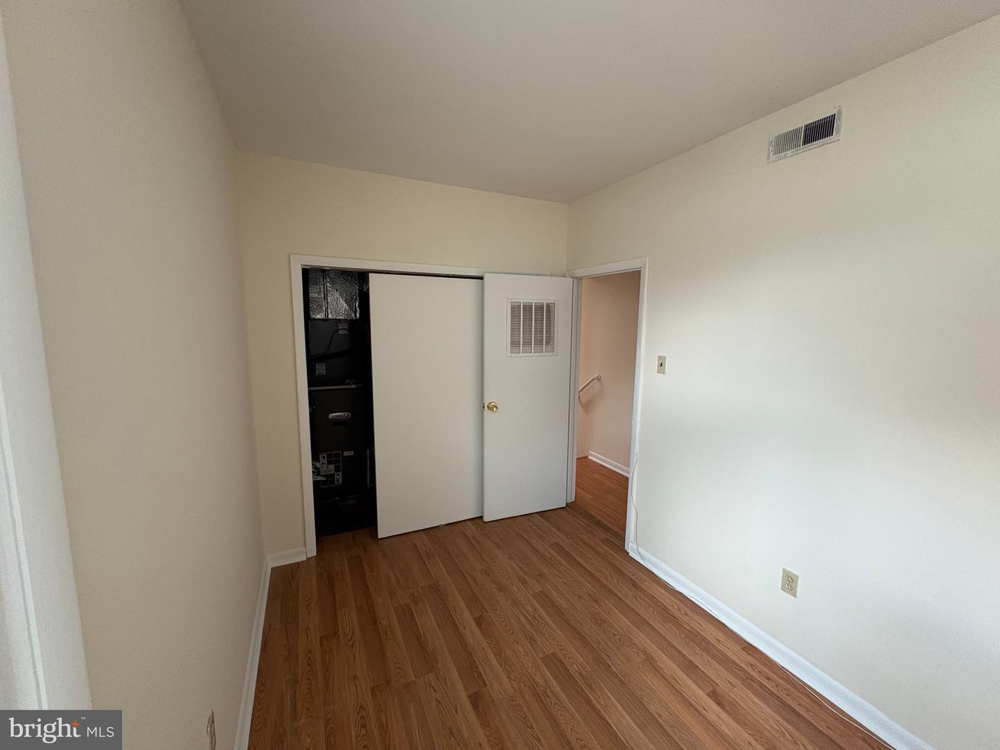 631 Catharine St #3 Property Photo 8