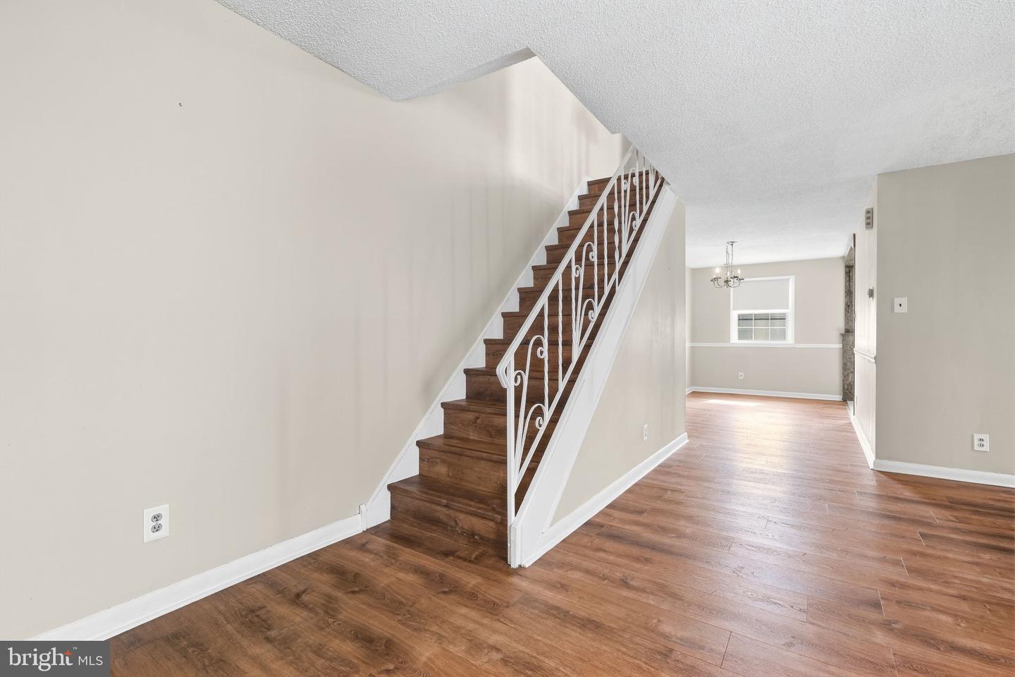 9954 Bridle Rd Property Photo 8