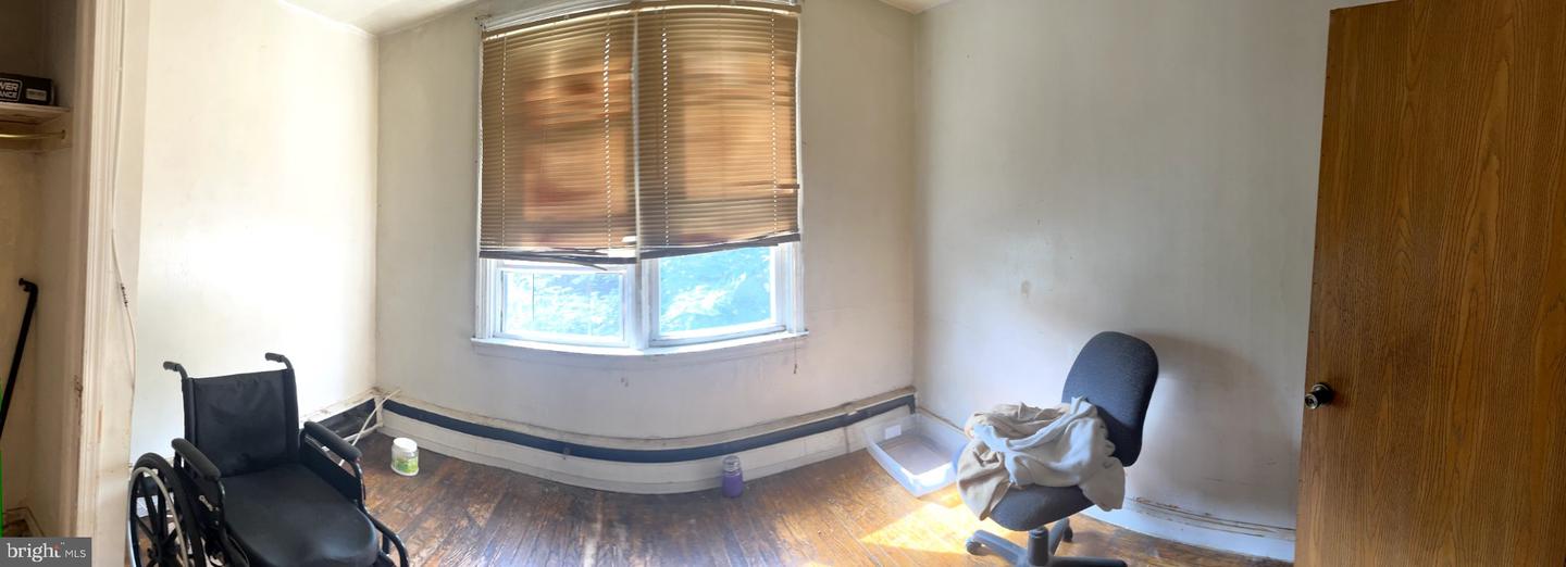 1222 N St Bernard St Property Photo 5