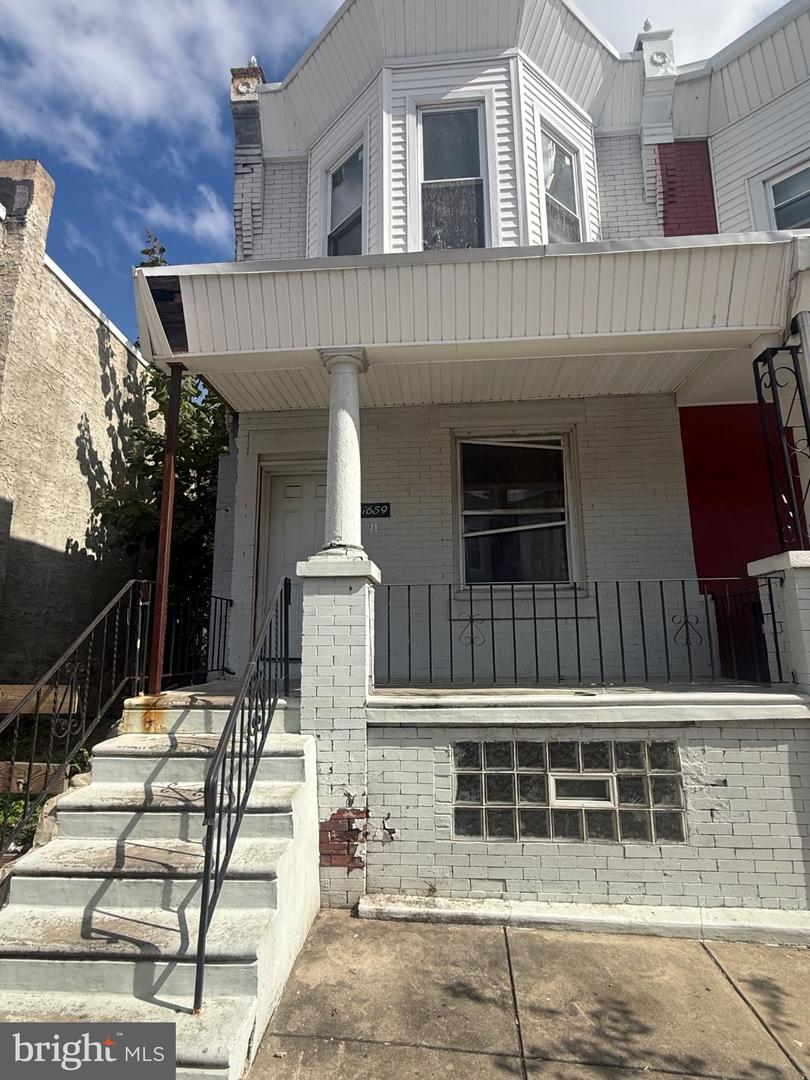 1659 S Conestoga St Property Photo 1