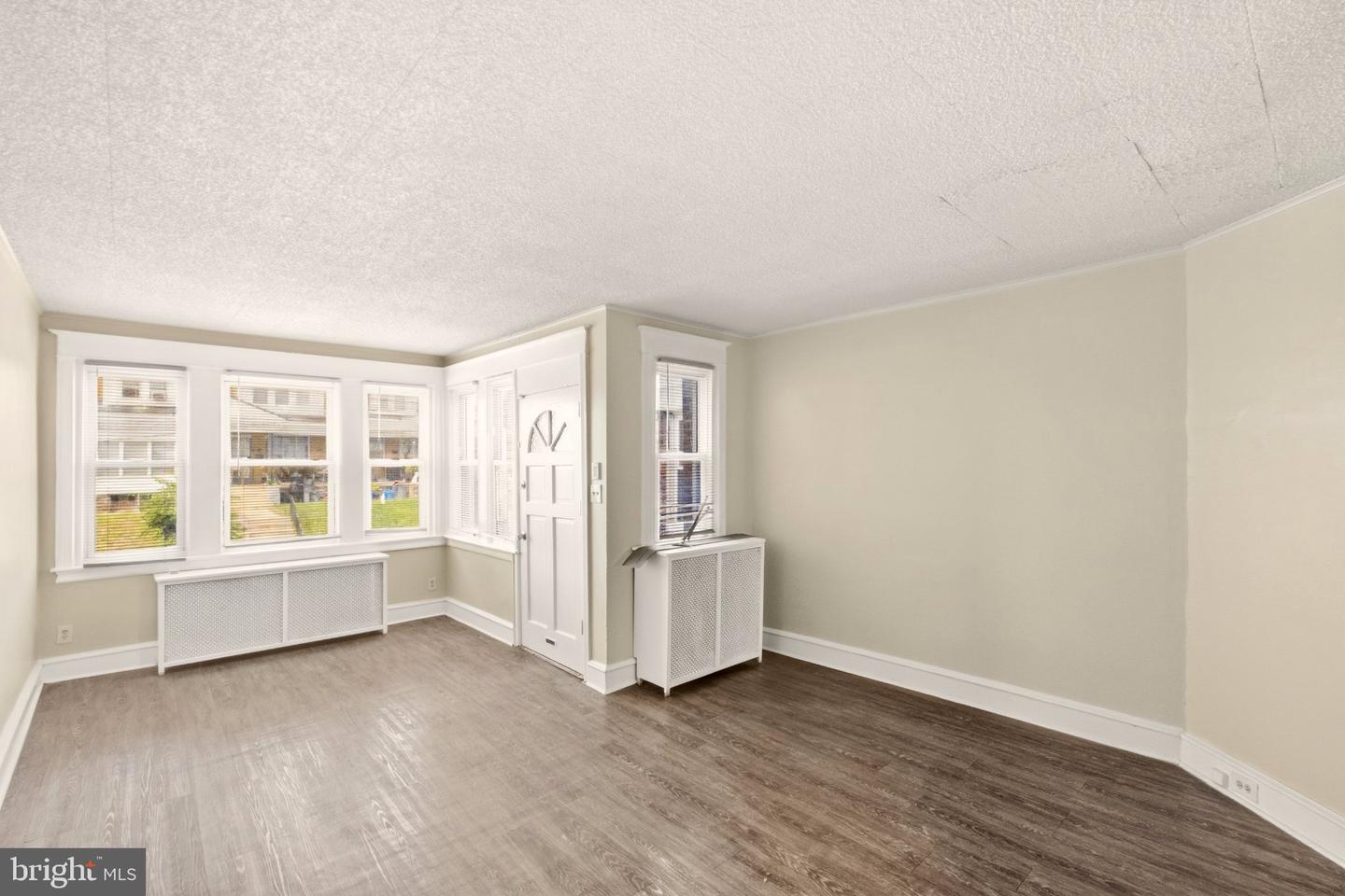 6139 Argyle St Property Photo 11