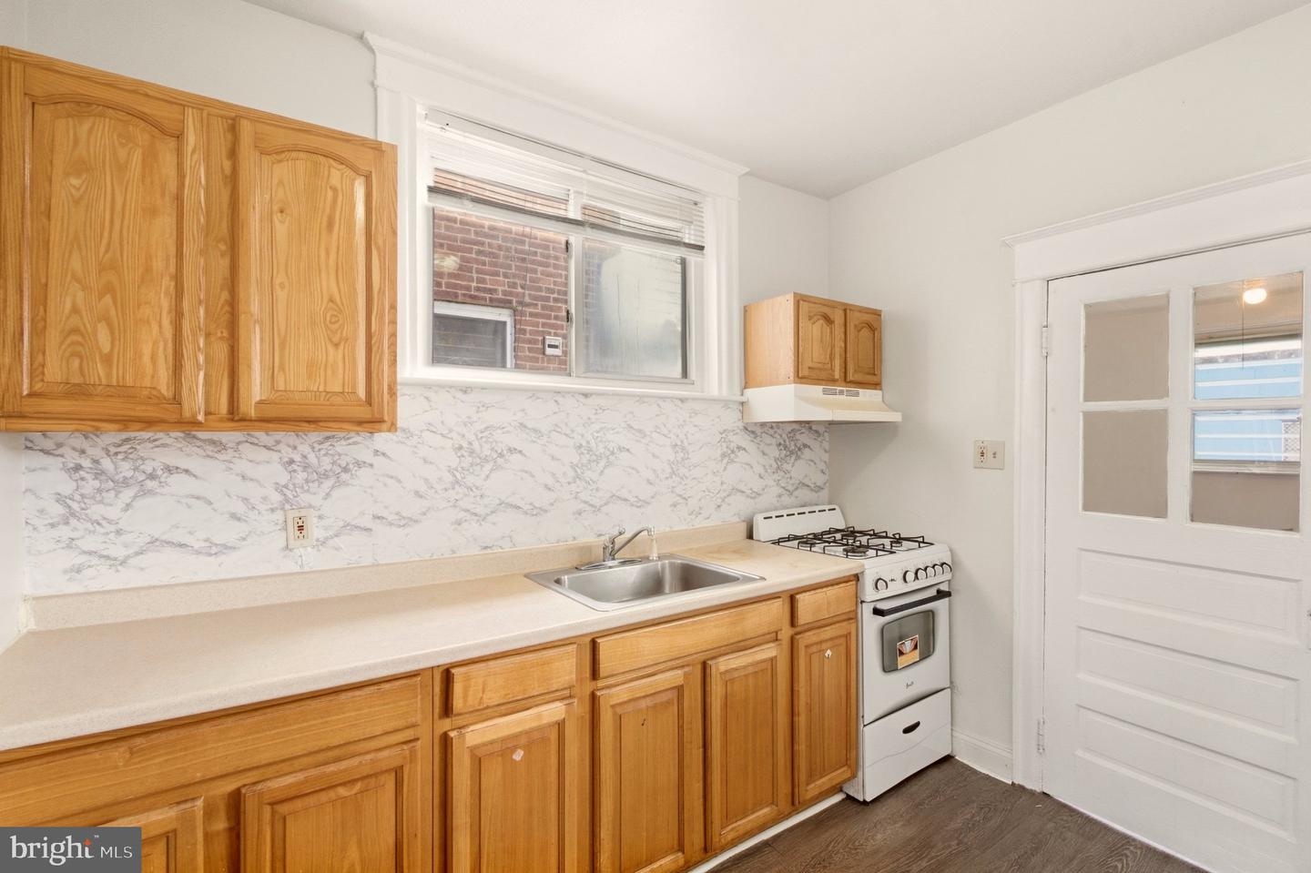 6139 Argyle St Property Photo 14