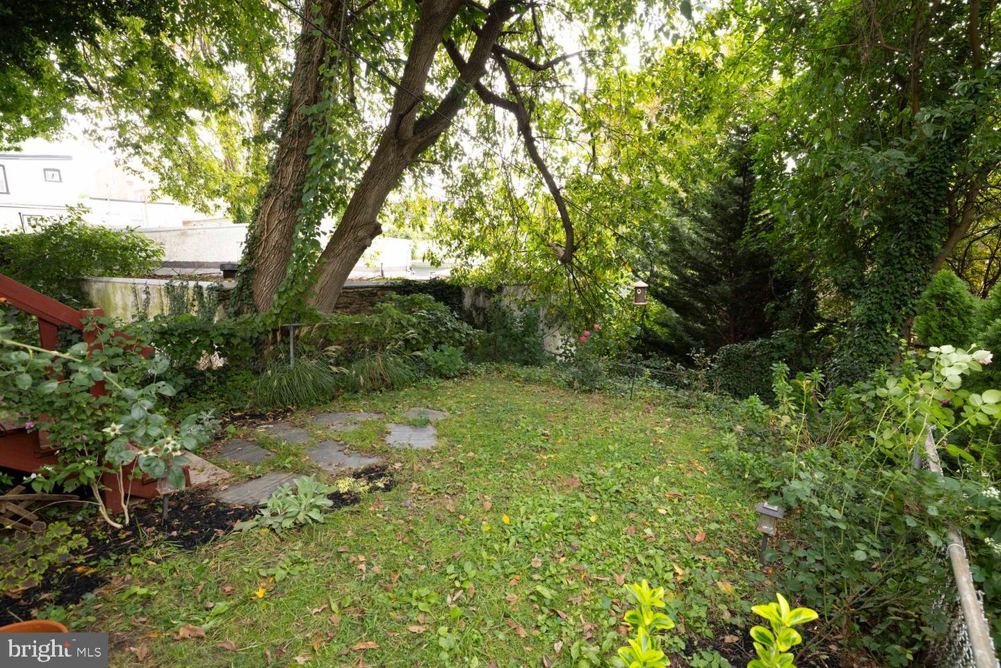 491 Hermitage St Property Photo 34