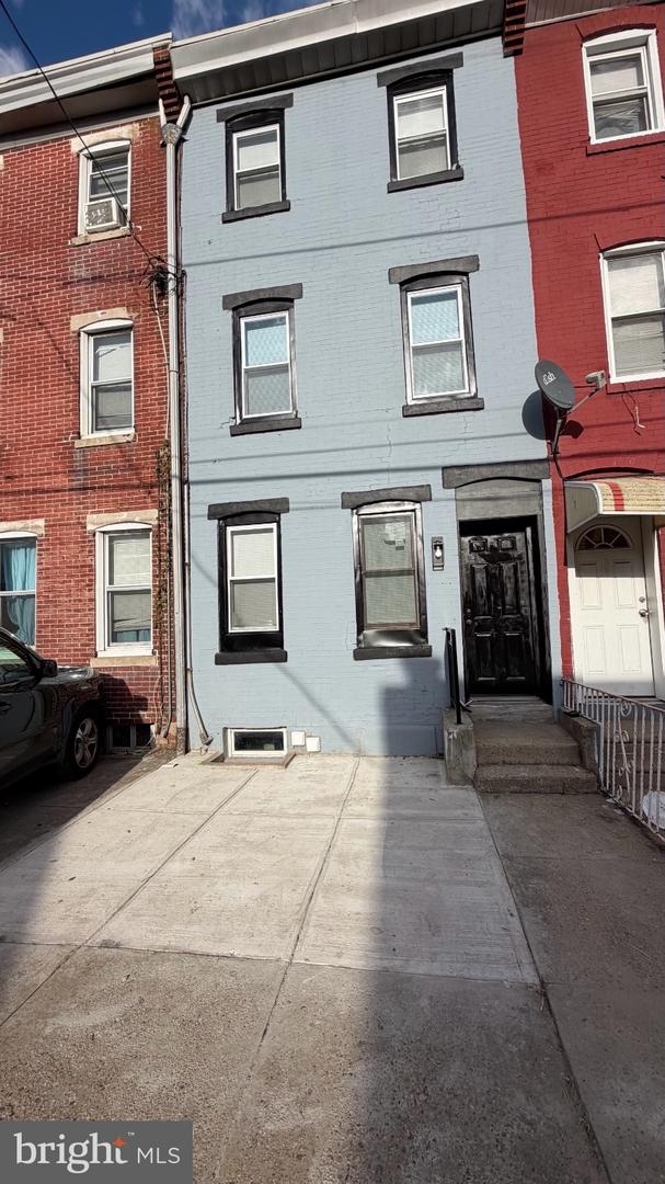 2091 Bridge St Property Photo 1