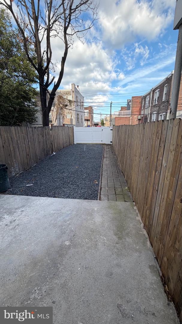 2091 Bridge St Property Photo 16