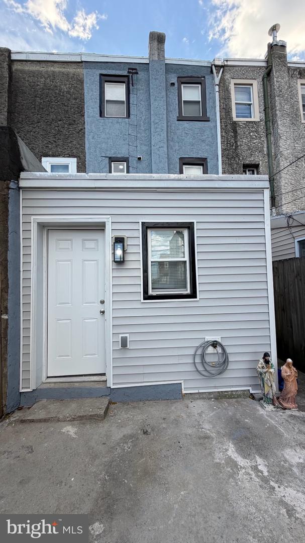 2091 Bridge St Property Photo 18