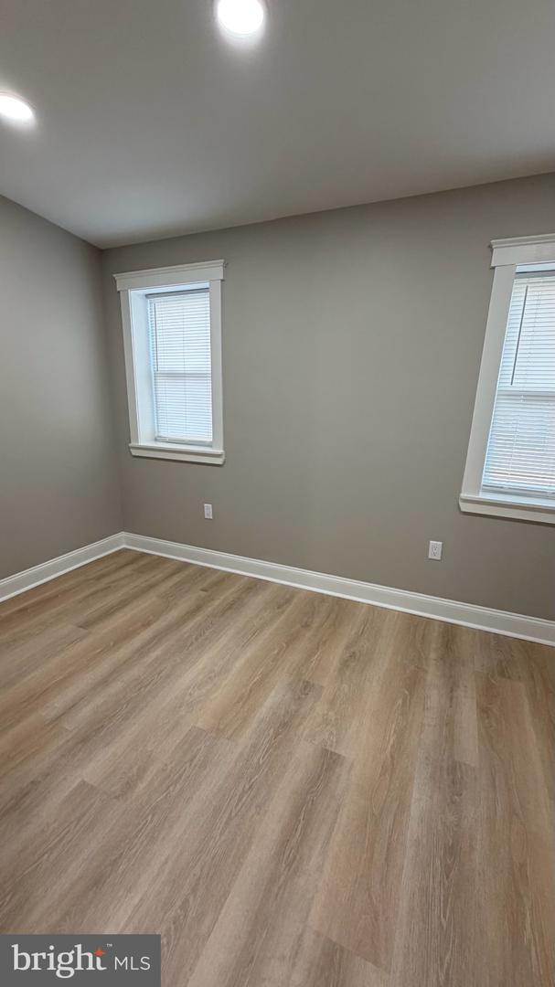 2091 Bridge St Property Photo 33