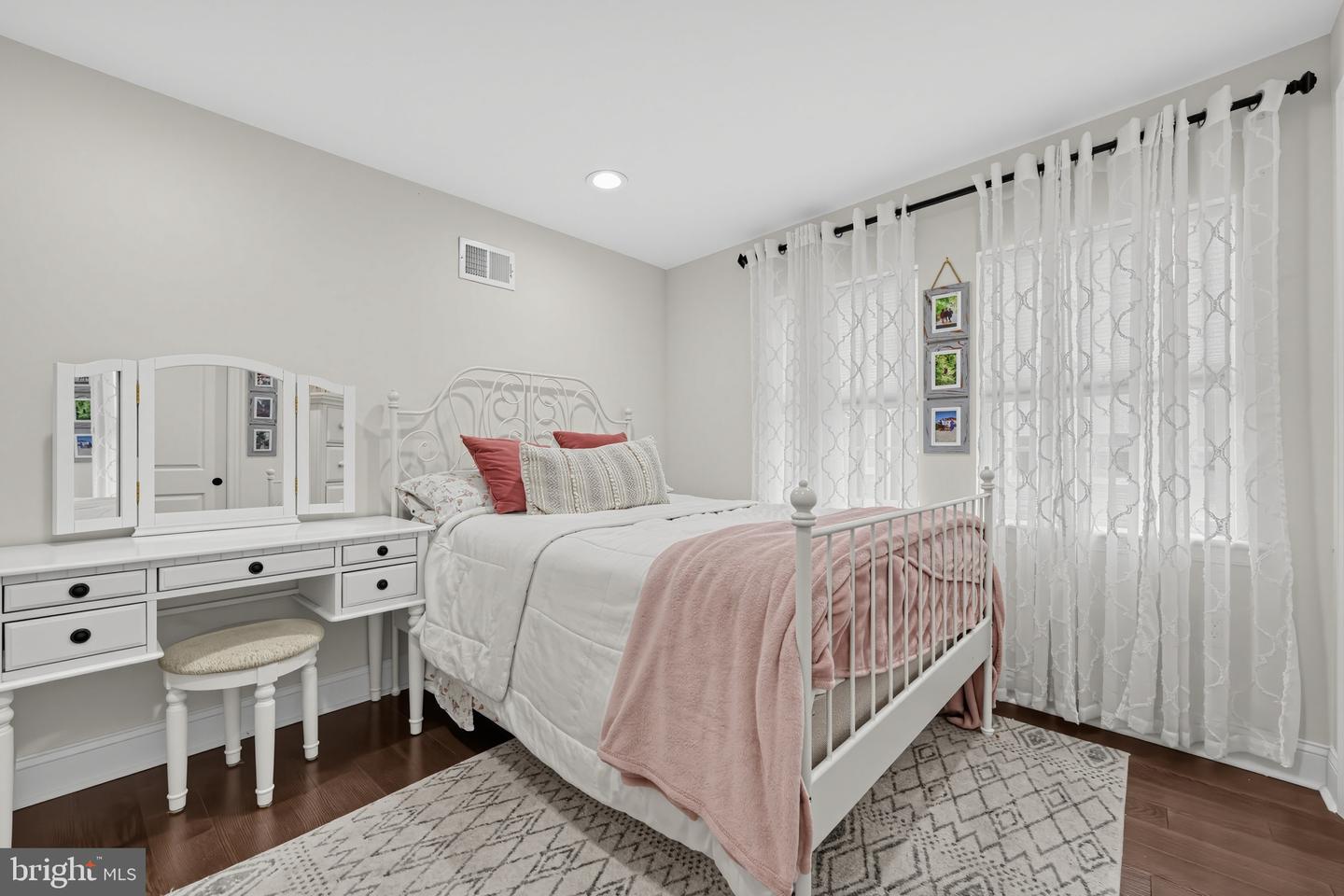 1842 Wilder St Property Photo 10