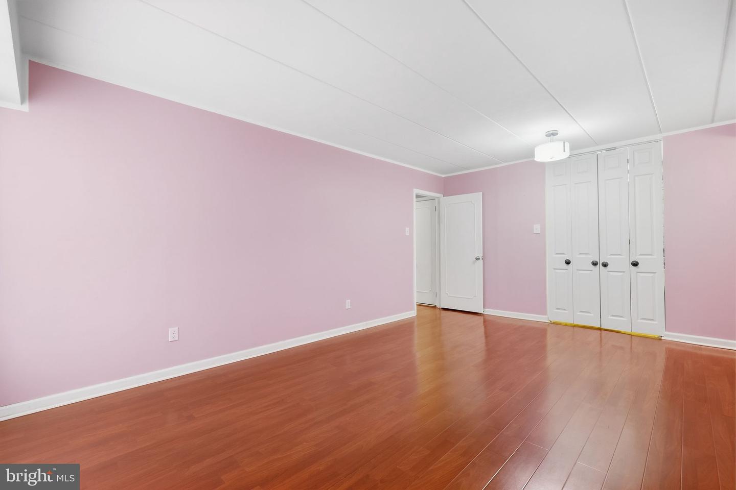 8920 Krewstown Rd #215 Property Photo 16