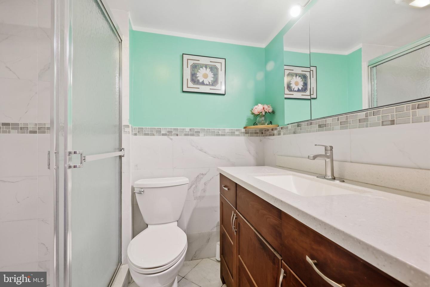 8920 Krewstown Rd #215 Property Photo 17