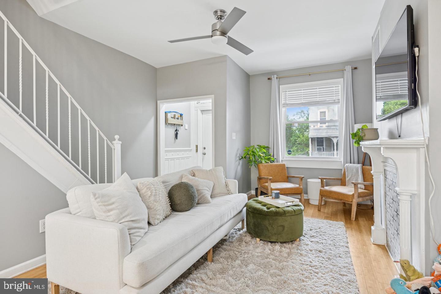 115 E Duval St Property Photo 4