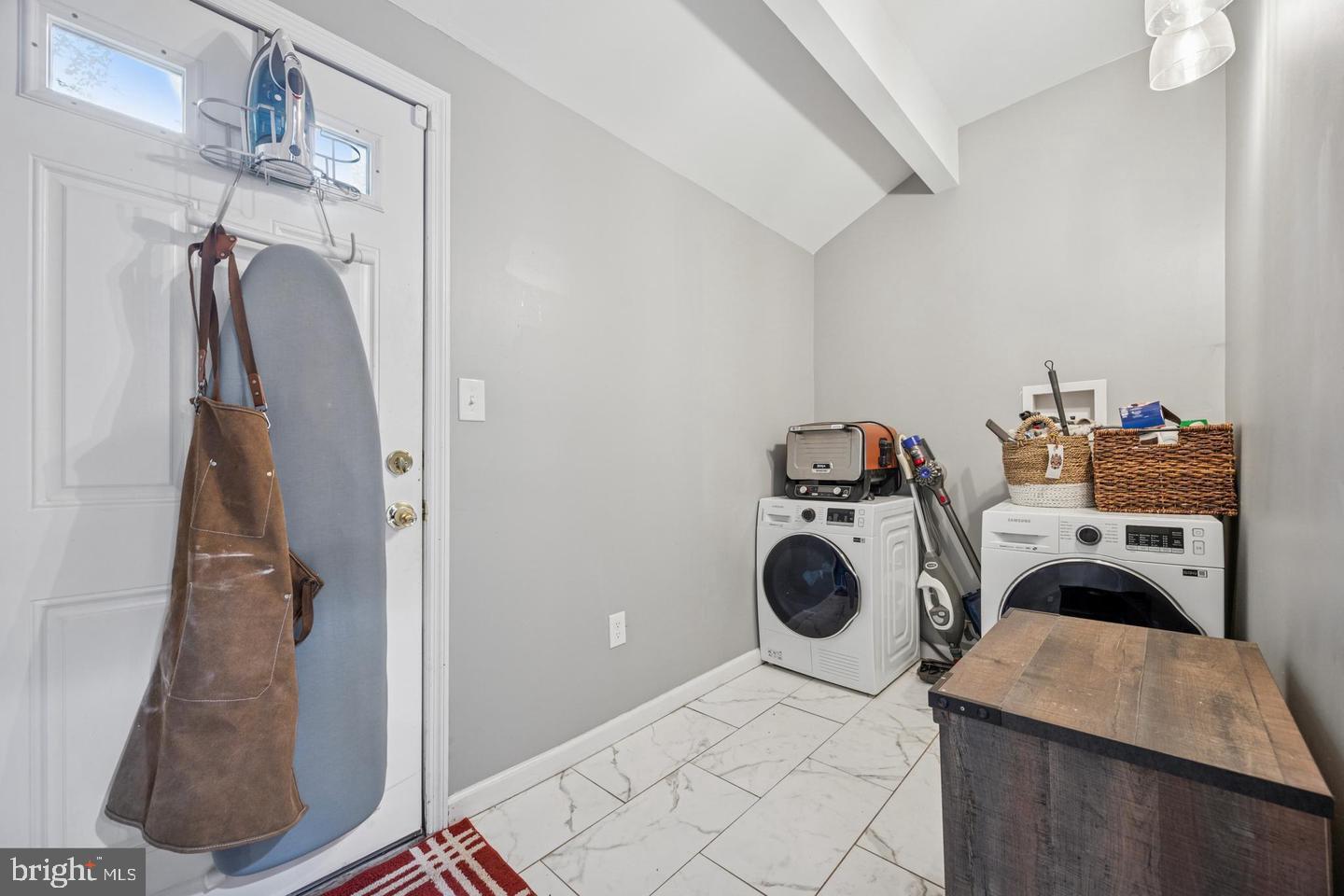 115 E Duval St Property Photo 28